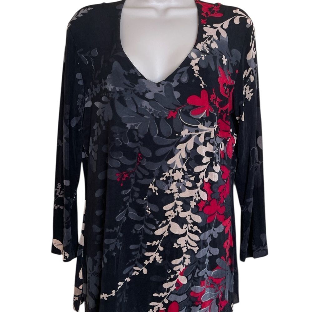 Chico's Black and Red Asymmetrical Blouse Silky super soft Sz 1